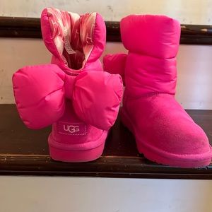 Ugg pink Bailey bow maxi boots girls sized 3